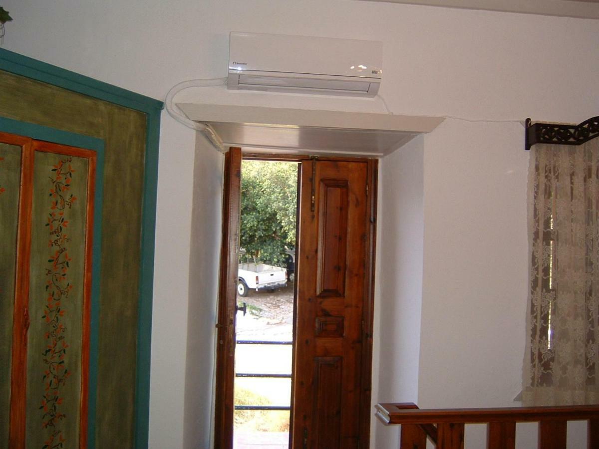 Yiayia'S Home Χάλκη Εξωτερικό φωτογραφία
